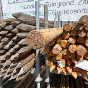 320.075 Palen Vuren   rond  8 / L. 2.00 m