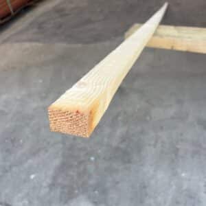 320.110 M1 Vuren panlat  28 x 45 mm