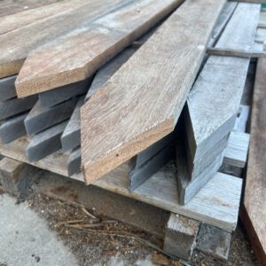600.417 Kleine paaltjes  L. 1.00  26 x 100 mm
