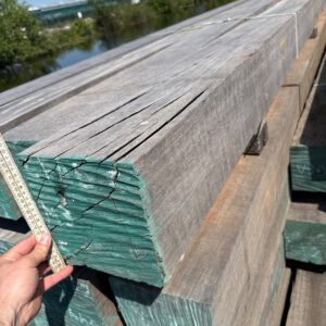 600.445 M1 Hardhouten paal  200 x 200 mm